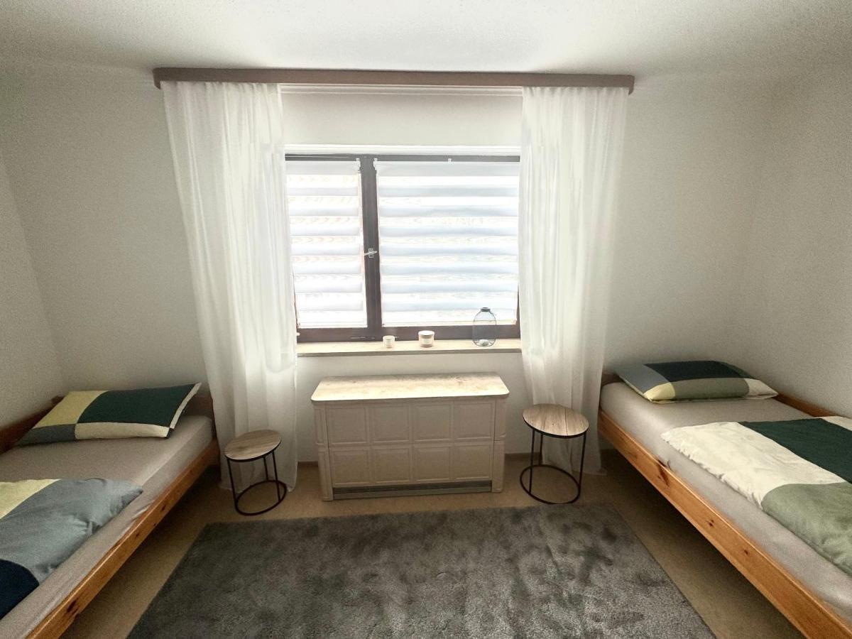 شقة Schoenes, Friedliches Zimmer اوغسبورغ المظهر الخارجي الصورة